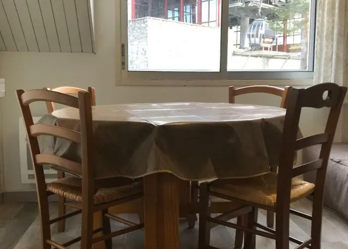 Pied Télécabine Avec Parking Couvert, T2 Bis 5 Personnes. Cauterets