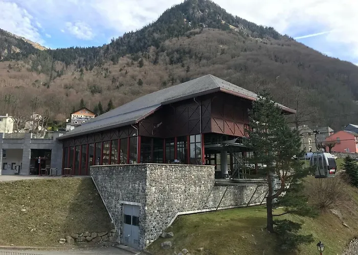 Pied Télécabine Avec Parking Couvert, T2 Bis 5 Personnes. *